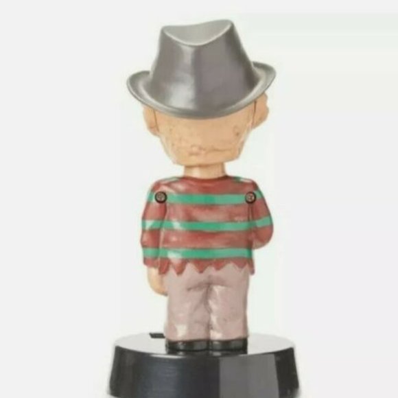 Solar-Powered Bobble Head - FREDDY KRUEGER - New in Package - Picture 9 of 9